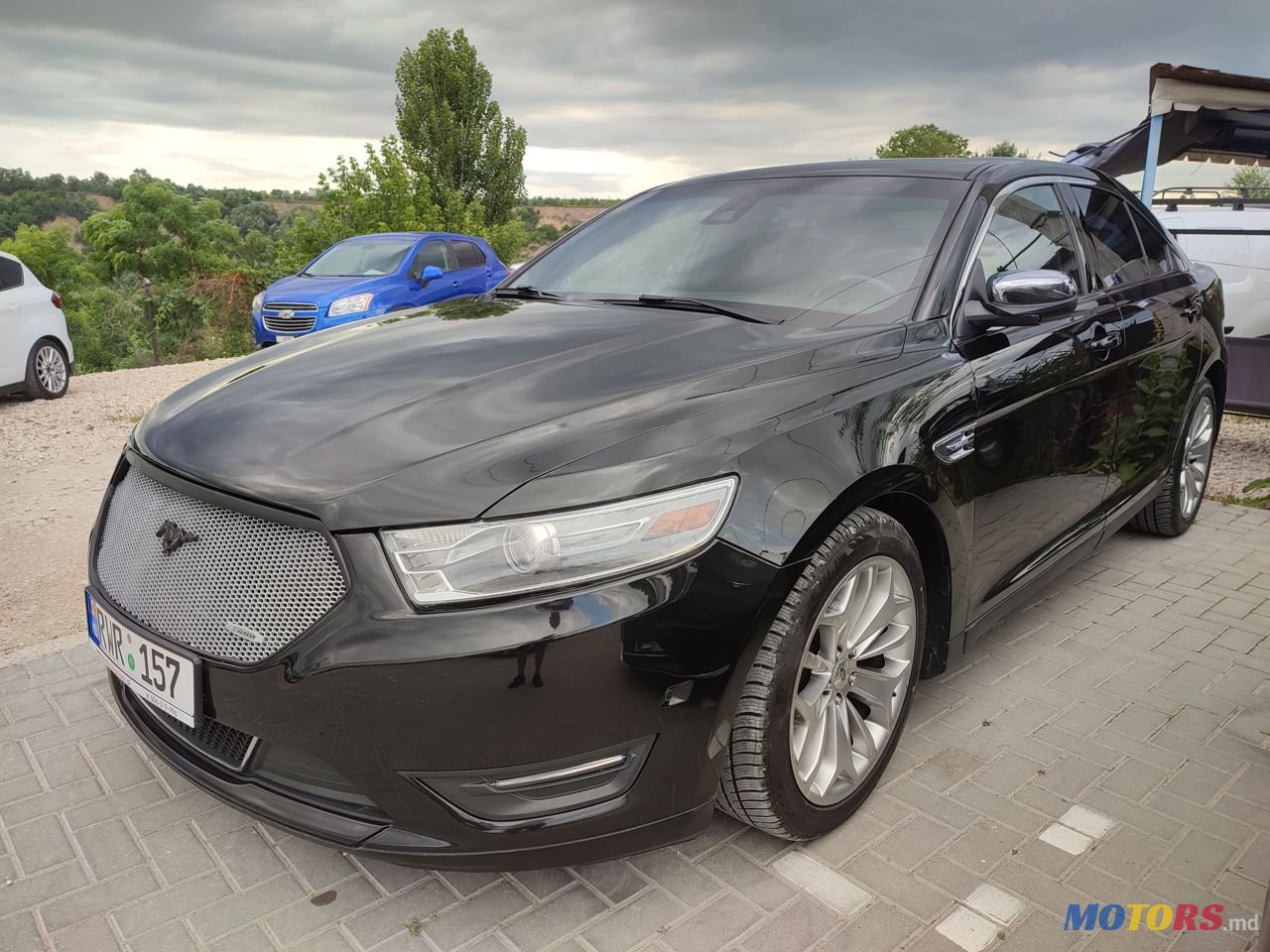 2013' Ford Taurus photo #2