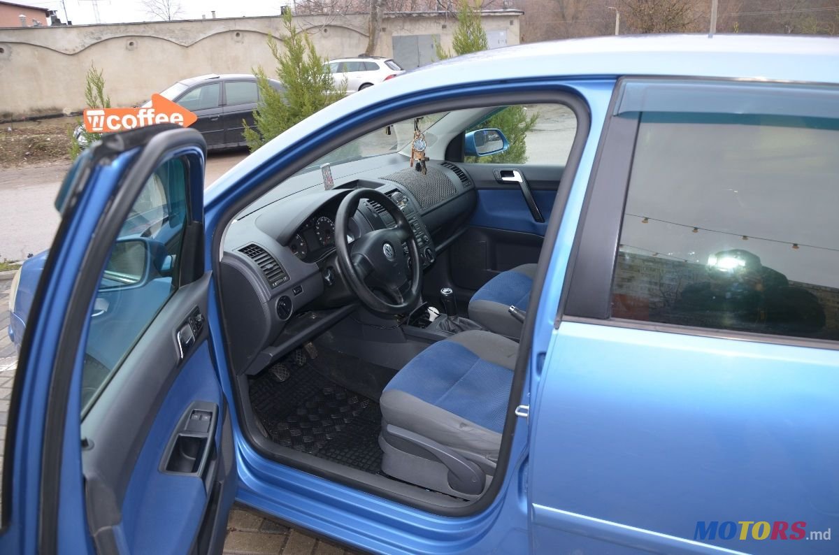 2008' Volkswagen Polo photo #3