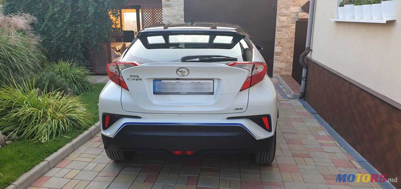 2017' Toyota C-HR photo #6