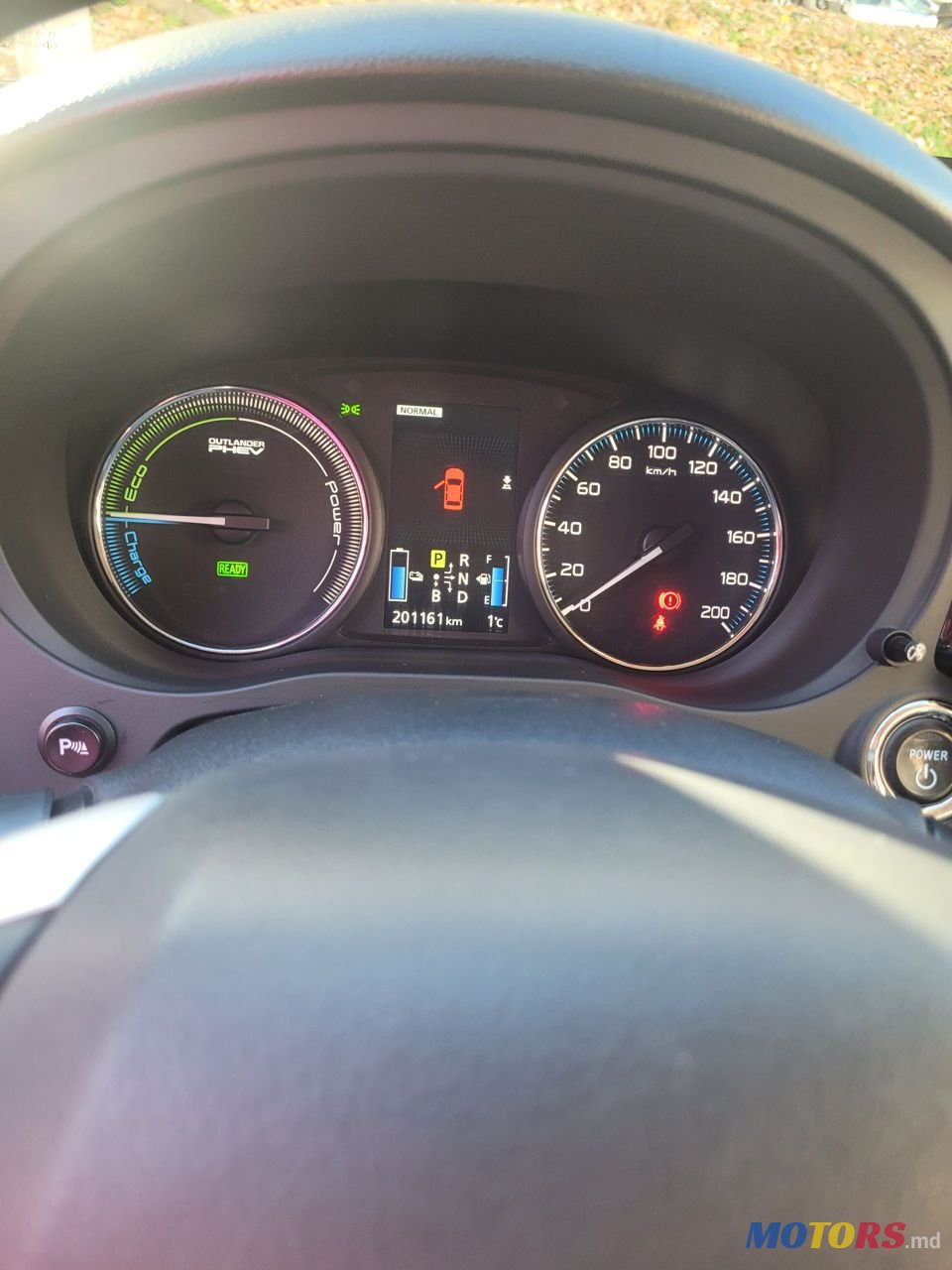 2014' Mitsubishi Outlander photo #5