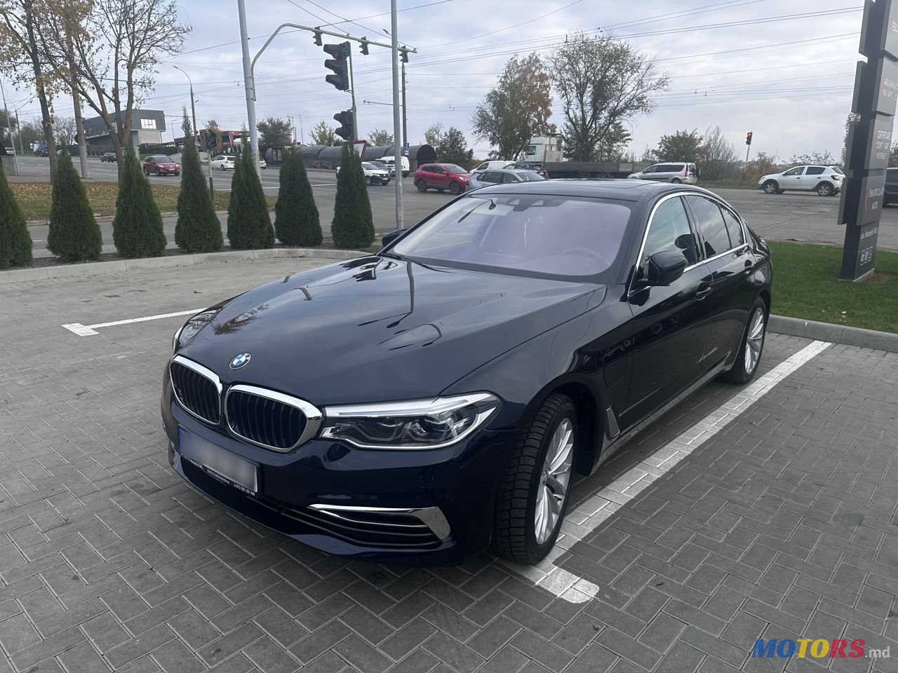 2019' BMW 5 Series photo #1