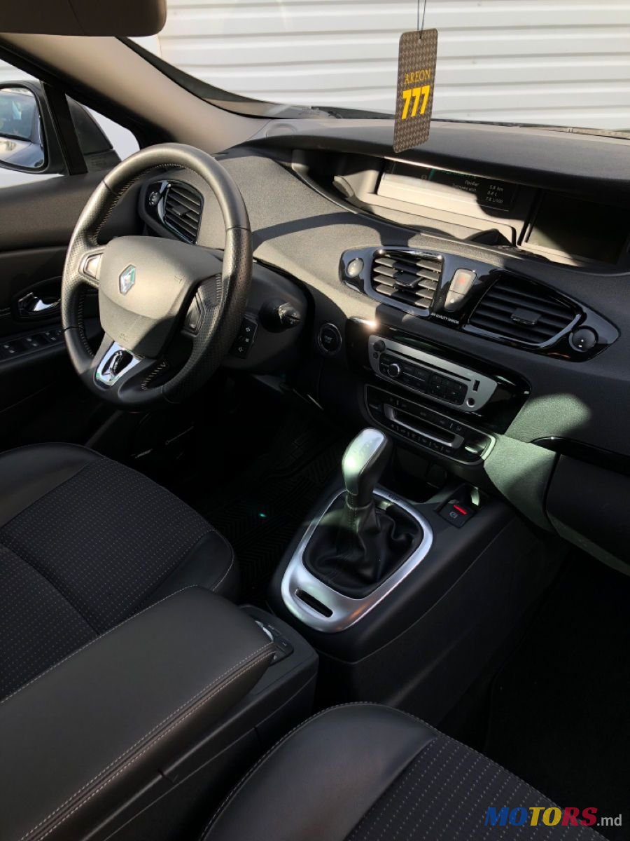 2013' Renault Grand Scenic photo #6