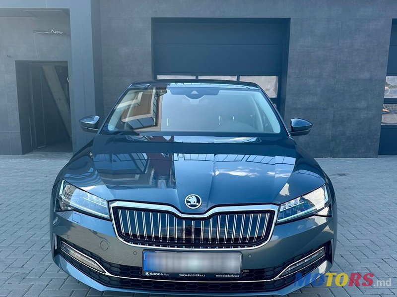 2019' Skoda Superb photo #2