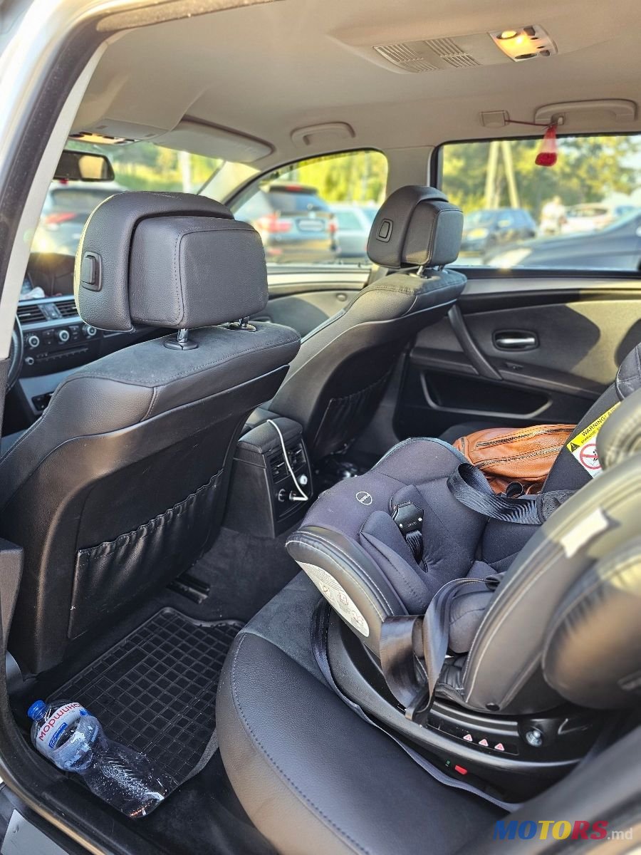 2009' BMW 5 Series photo #3