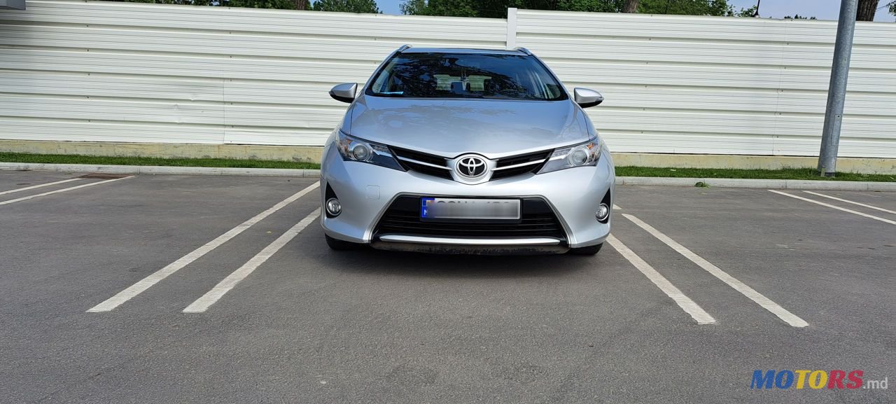2016' Toyota Auris photo #3