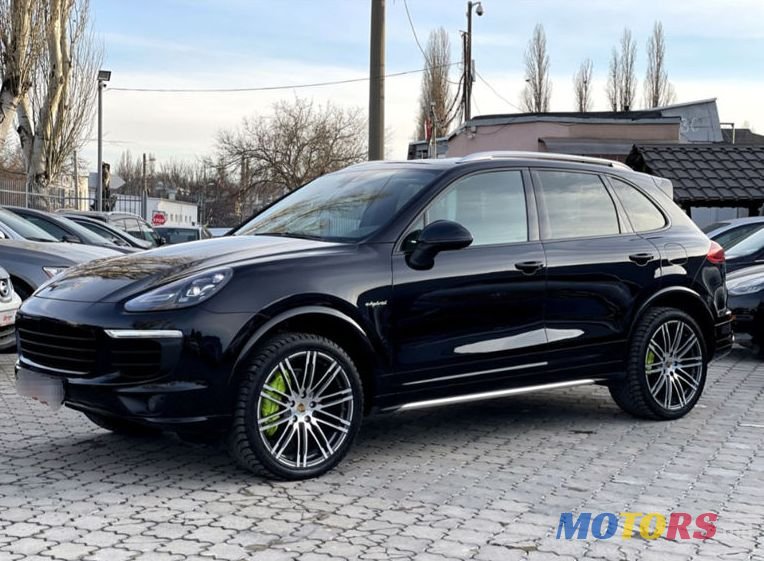 2015' Porsche Cayenne photo #1