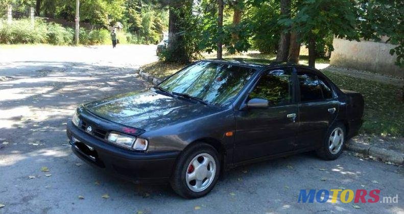 1995' Nissan Primera photo #1