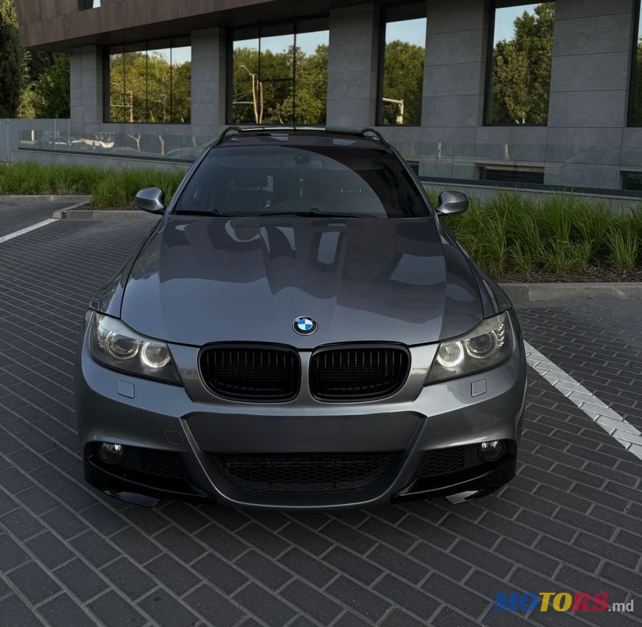 2009' BMW 3 Series photo #1