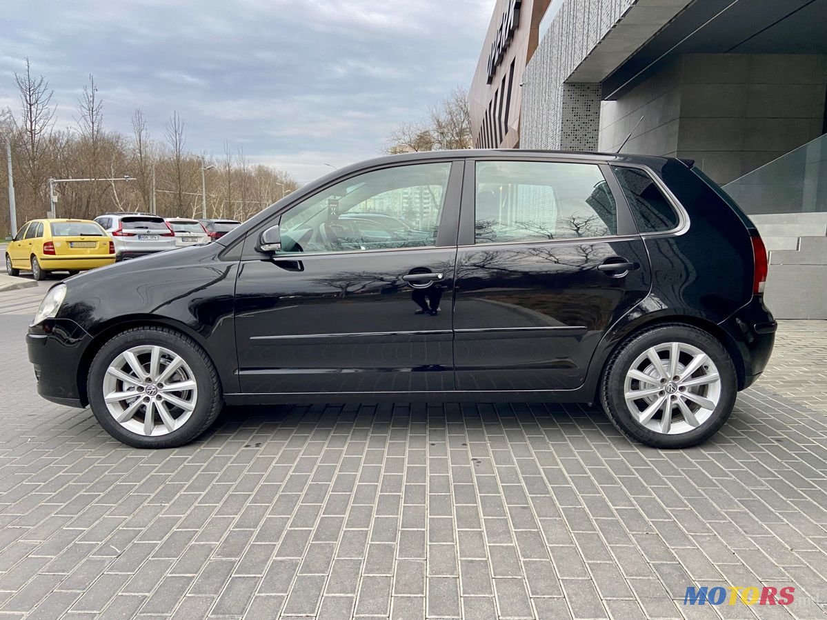 2008' Volkswagen Polo photo #6