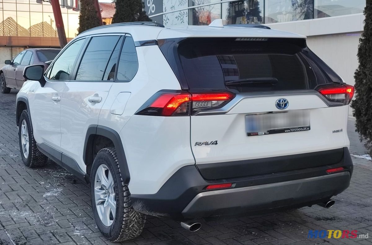 2021' Toyota RAV4 photo #3