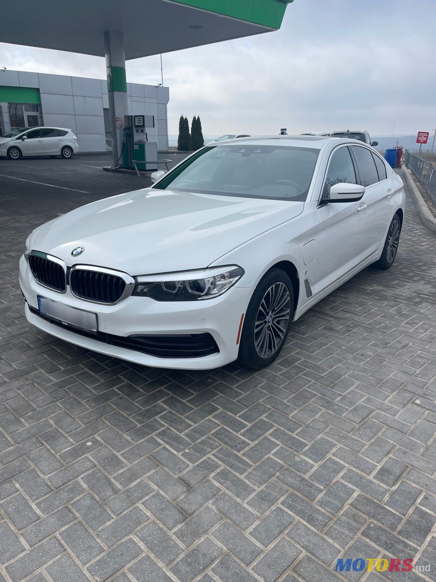2018' BMW 5 Series photo #1