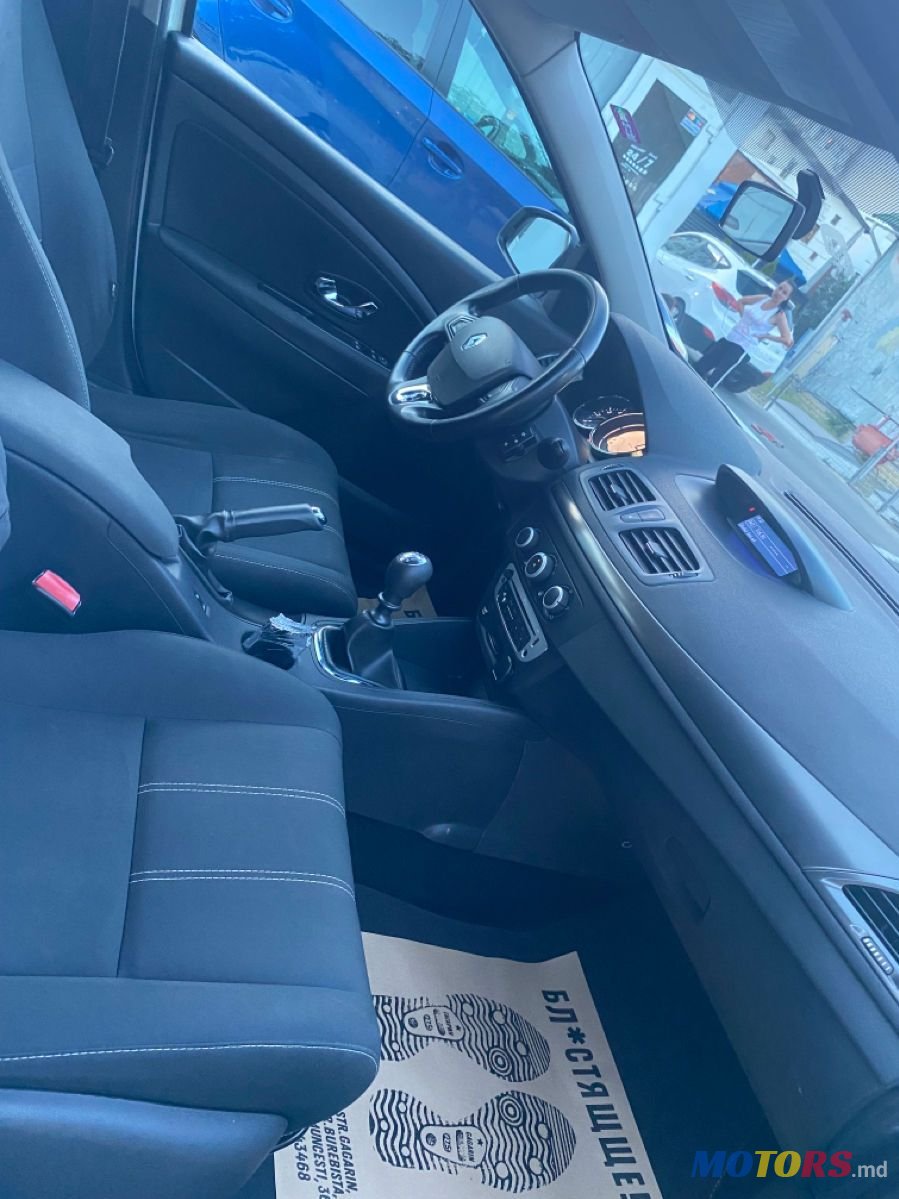 2014' Renault Megane photo #6