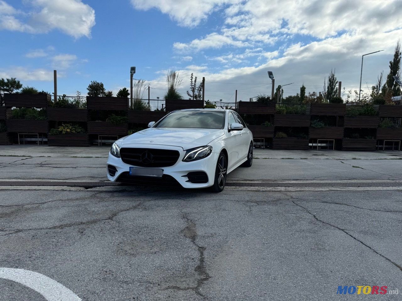 2017' Mercedes-Benz E-Class photo #3
