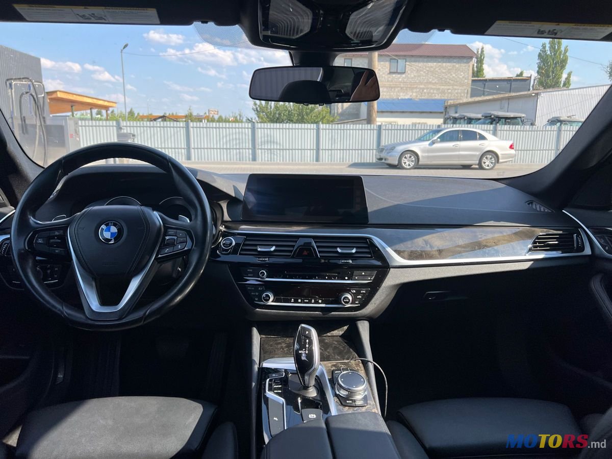 2017' BMW 5 Series photo #6