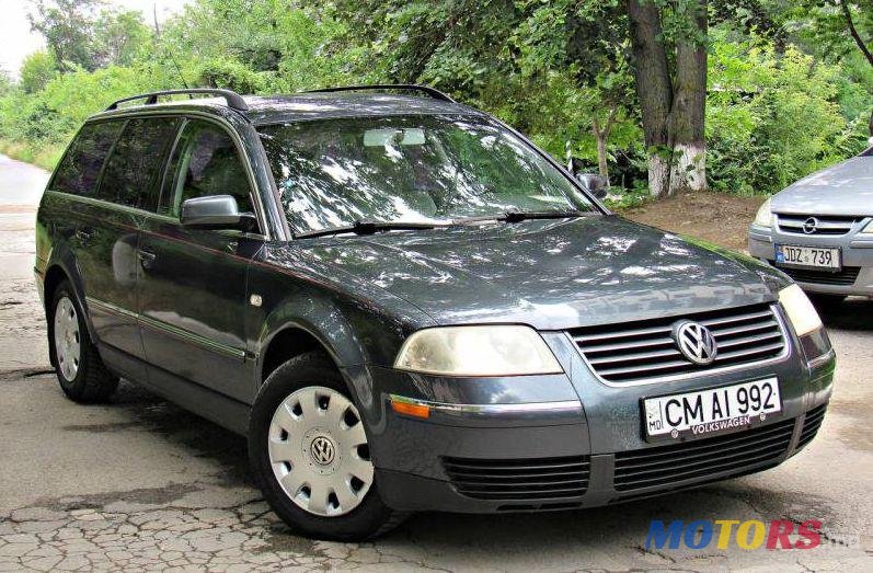 2004' Volkswagen Passat photo #3