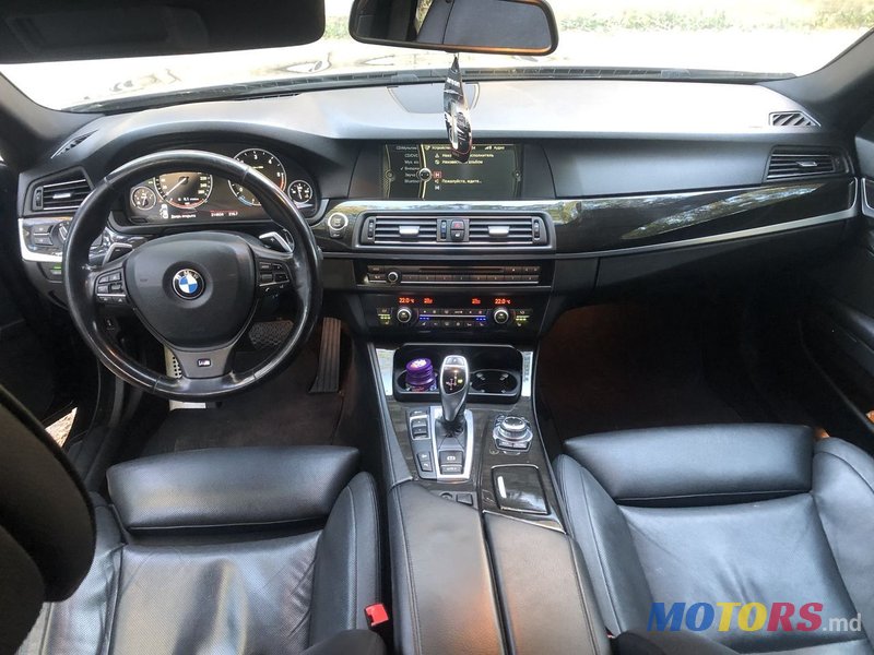 2012' BMW 5 Series photo #5