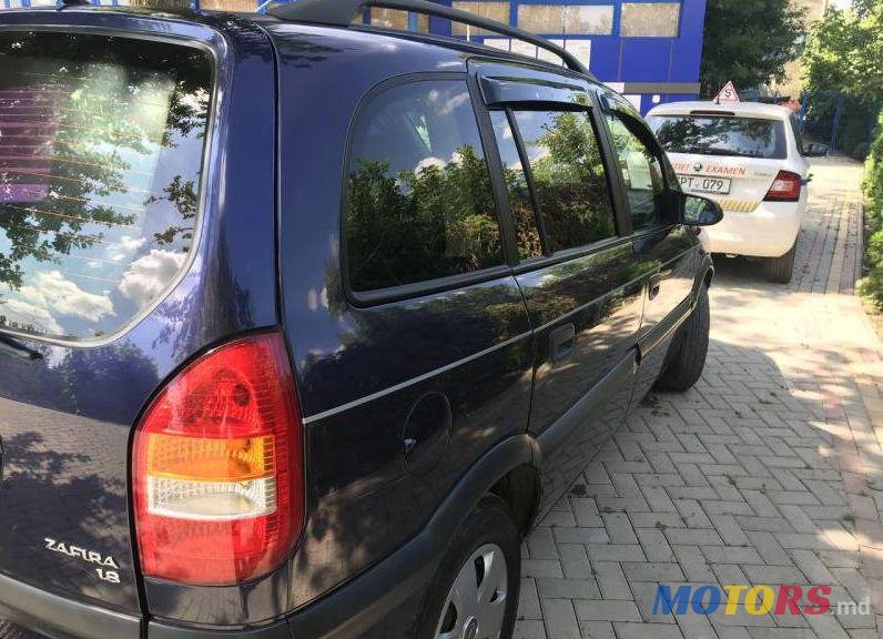 2002' Opel Zafira photo #1