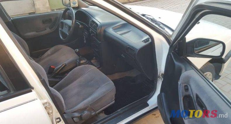 1933' Nissan Sunny photo #2