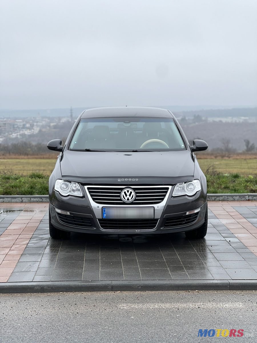 2008' Volkswagen Passat photo #2