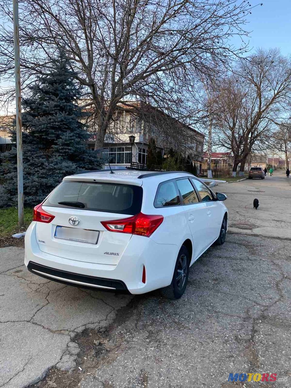 2015' Toyota Auris photo #3