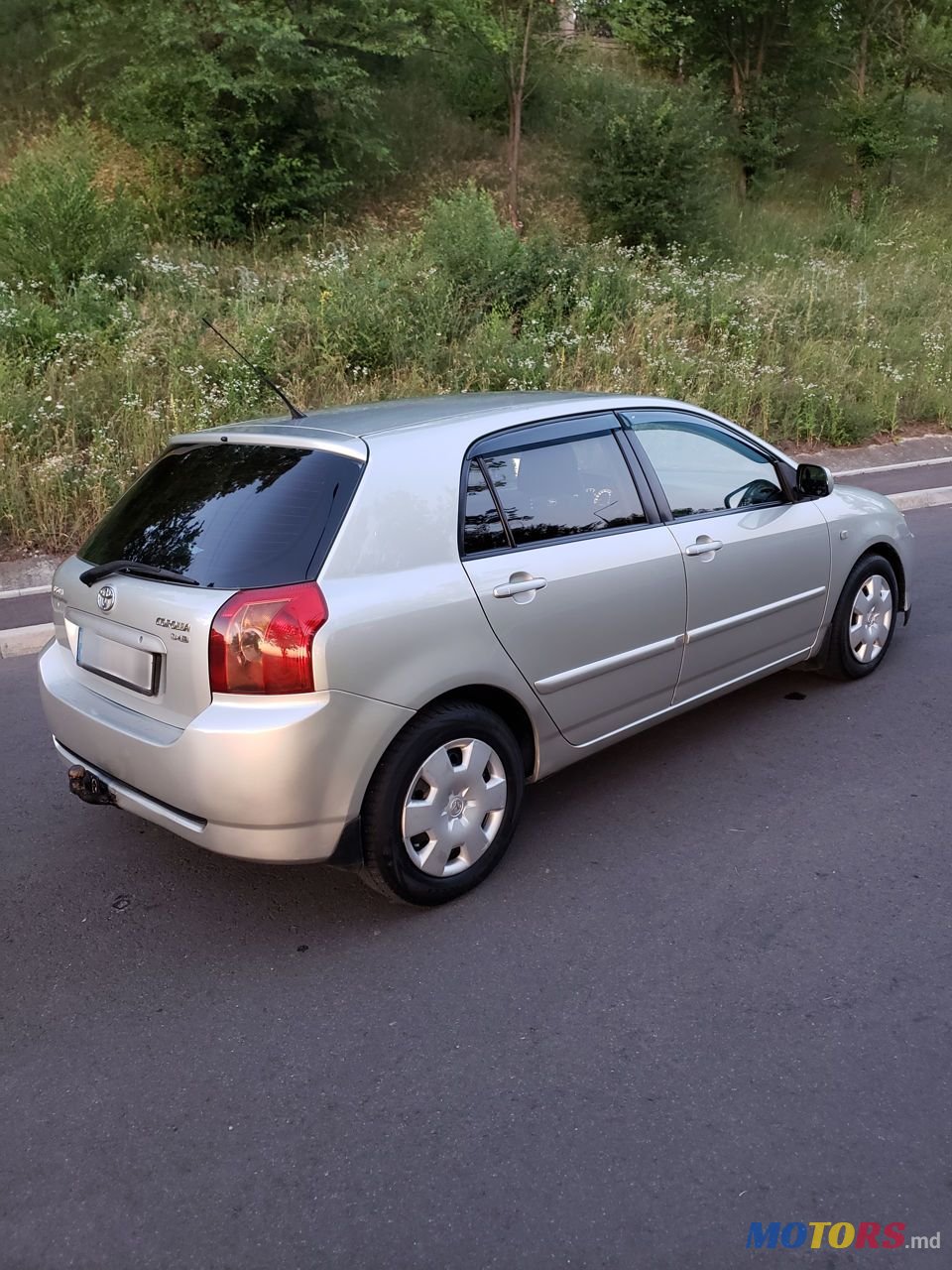 2004' Toyota Corolla photo #3