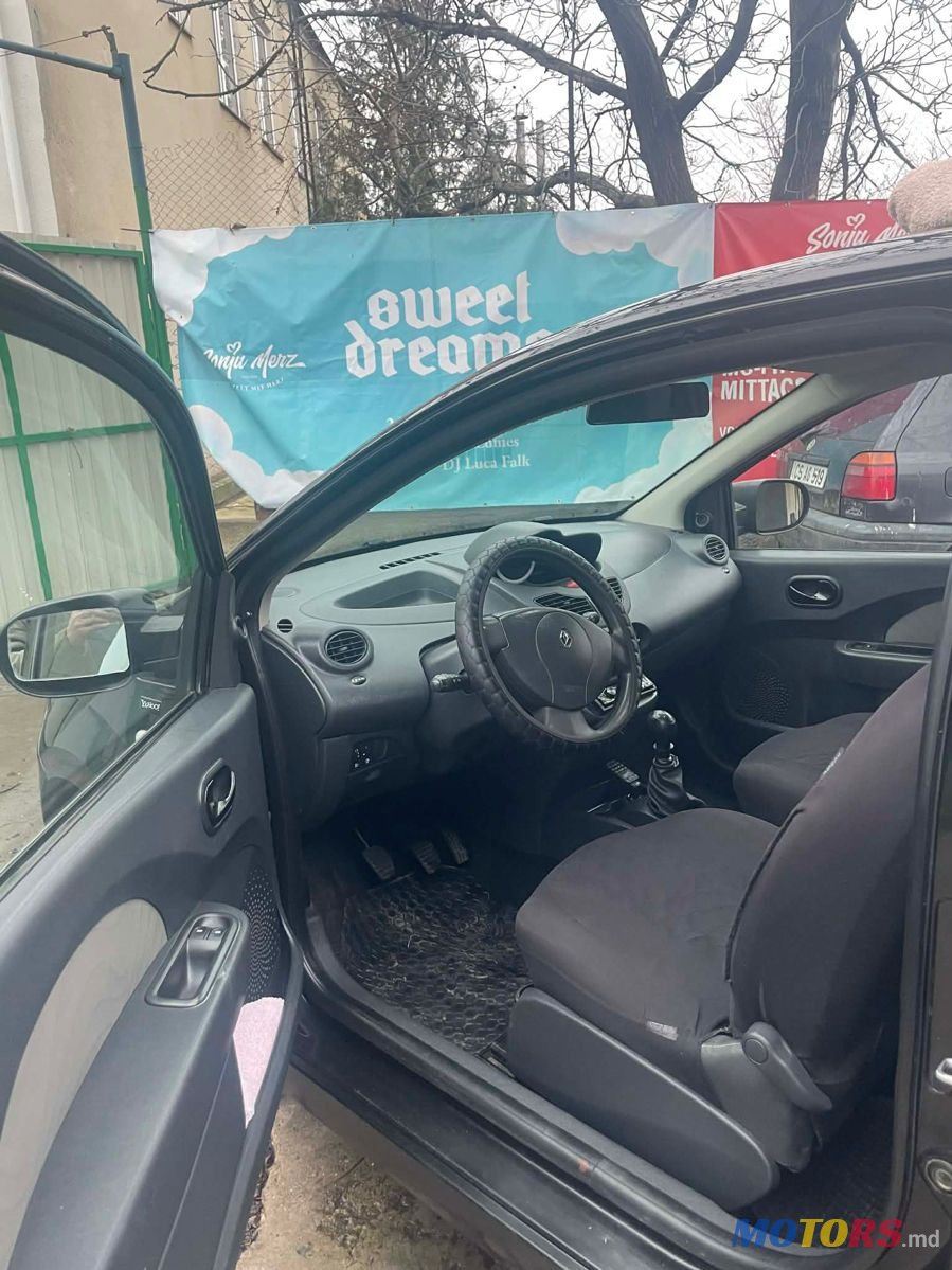 2011' Renault Twingo photo #4