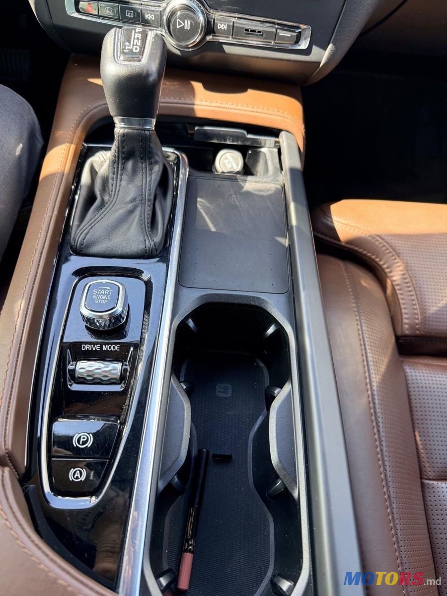 2021' Volvo S90 photo #4