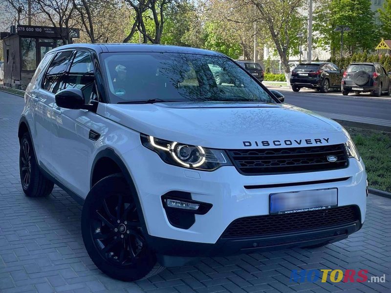 2015' Land Rover Discovery Sport photo #4