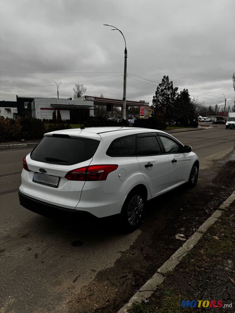 2017' Ford Focus photo #3