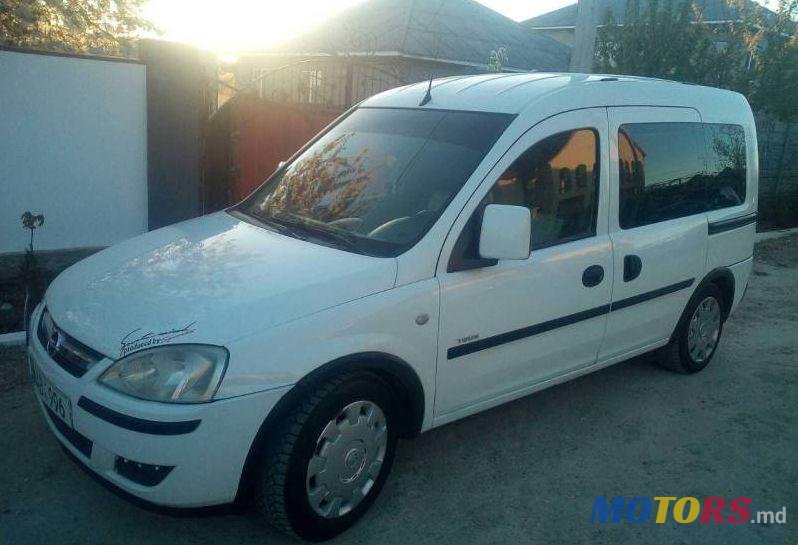 2005' Volkswagen Golf photo #1