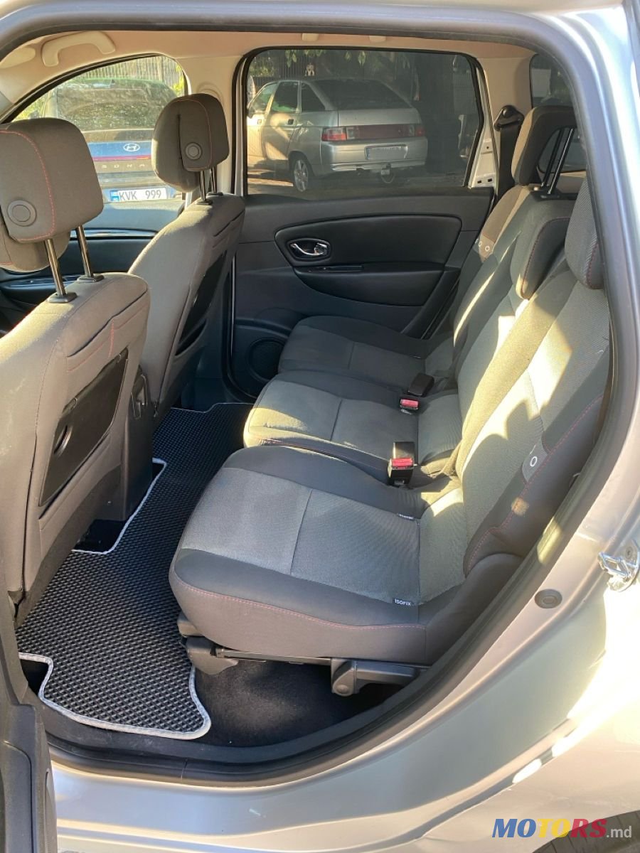 2012' Renault Grand Scenic photo #6