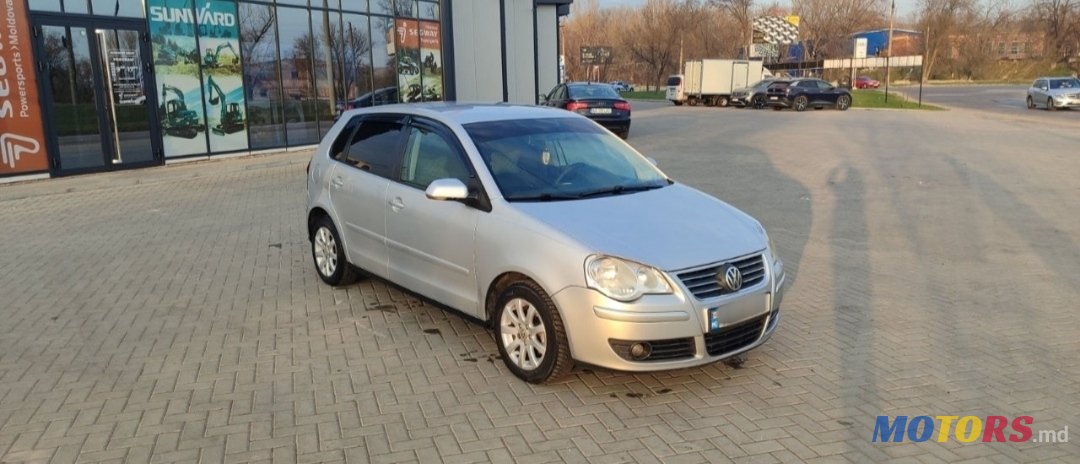 2005' Volkswagen Polo photo #1