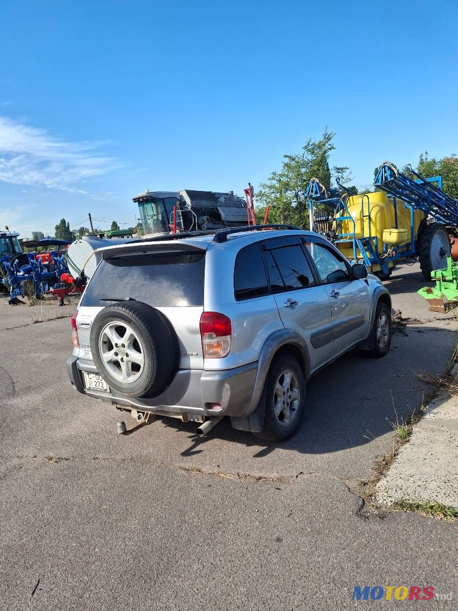 2001' Toyota RAV4 photo #2