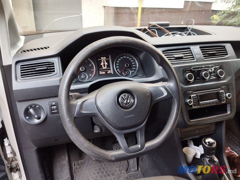 2015' Volkswagen Caddy photo #2