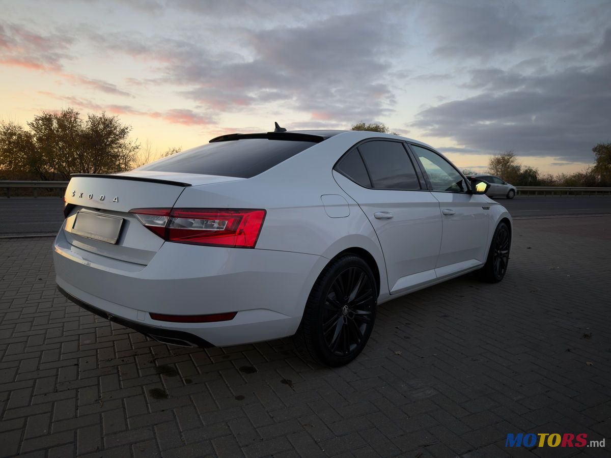 2021' Skoda Superb photo #5