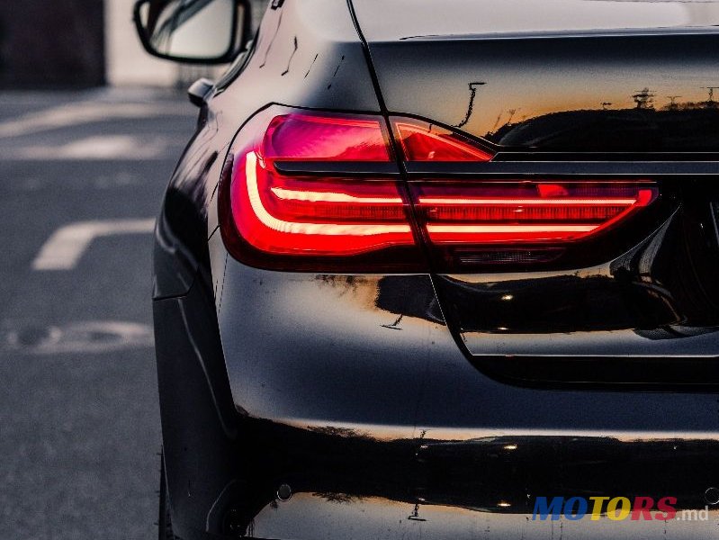 2016' BMW 7 Series photo #2