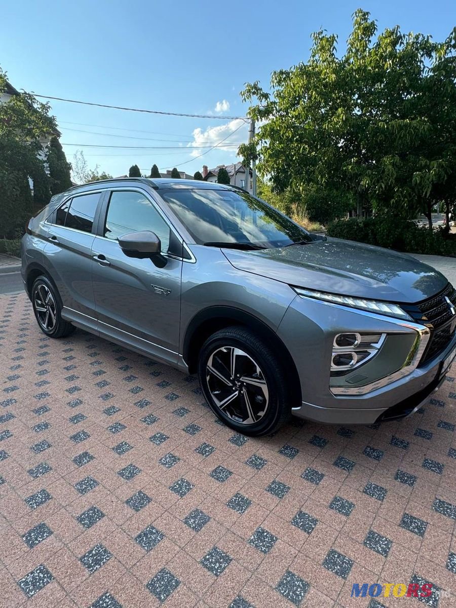 2021' Mitsubishi Eclipse Cross photo #2
