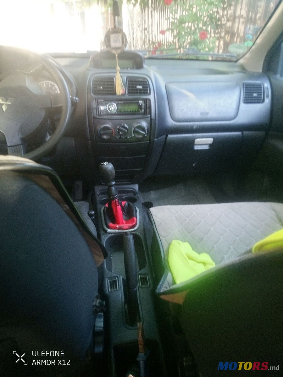 2003' Mitsubishi Space Star photo #5