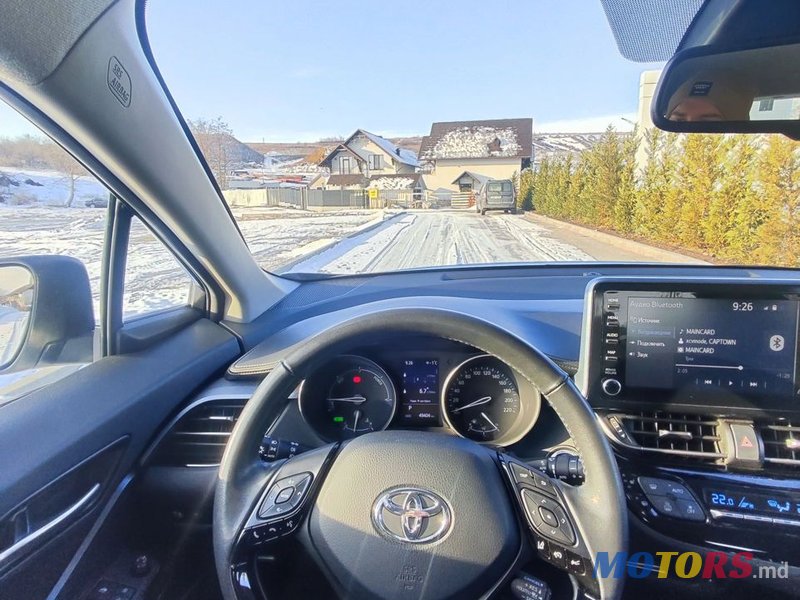 2019' Toyota C-HR photo #5