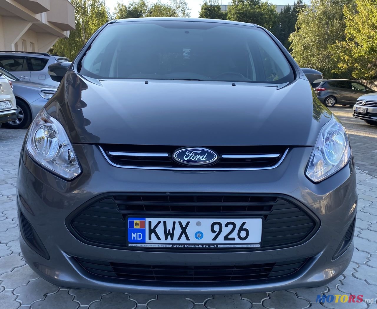 2013' Ford C-MAX photo #3