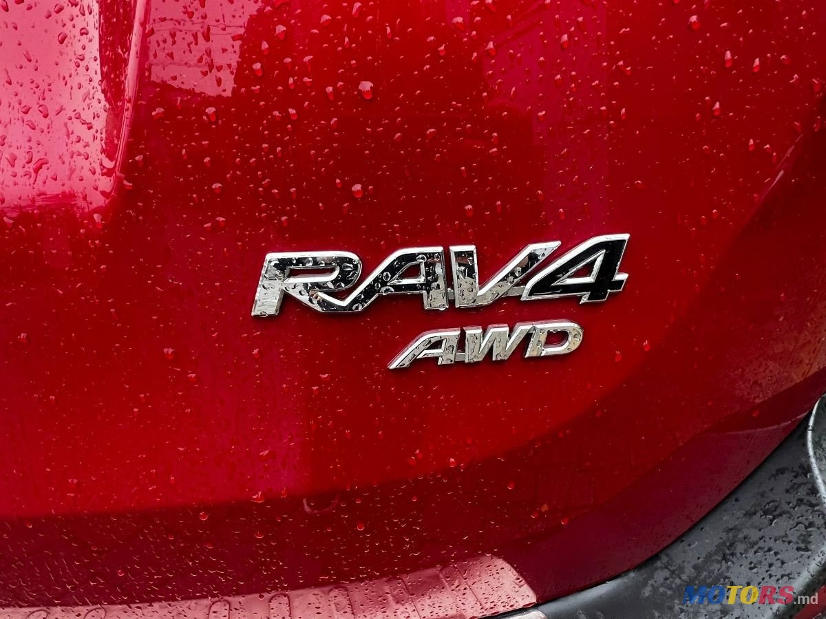 2014' Toyota RAV4 photo #5
