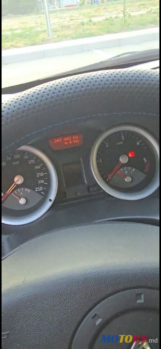 2005' Renault Megane photo #4
