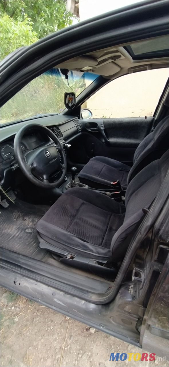 1996' Opel Vectra photo #1