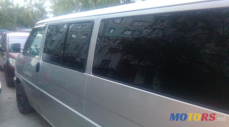 2003' Volkswagen Multivan photo #3