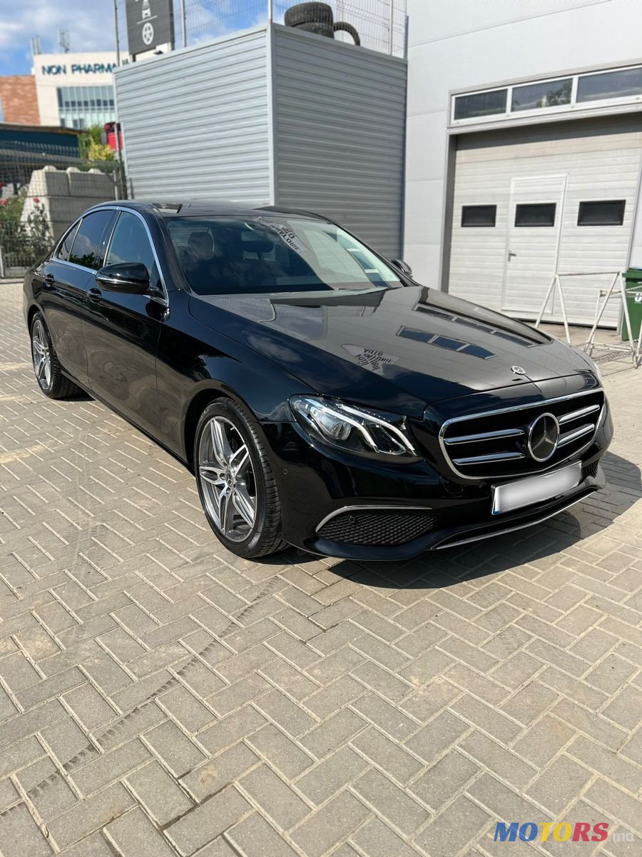 2020' Mercedes-Benz E Класс photo #2