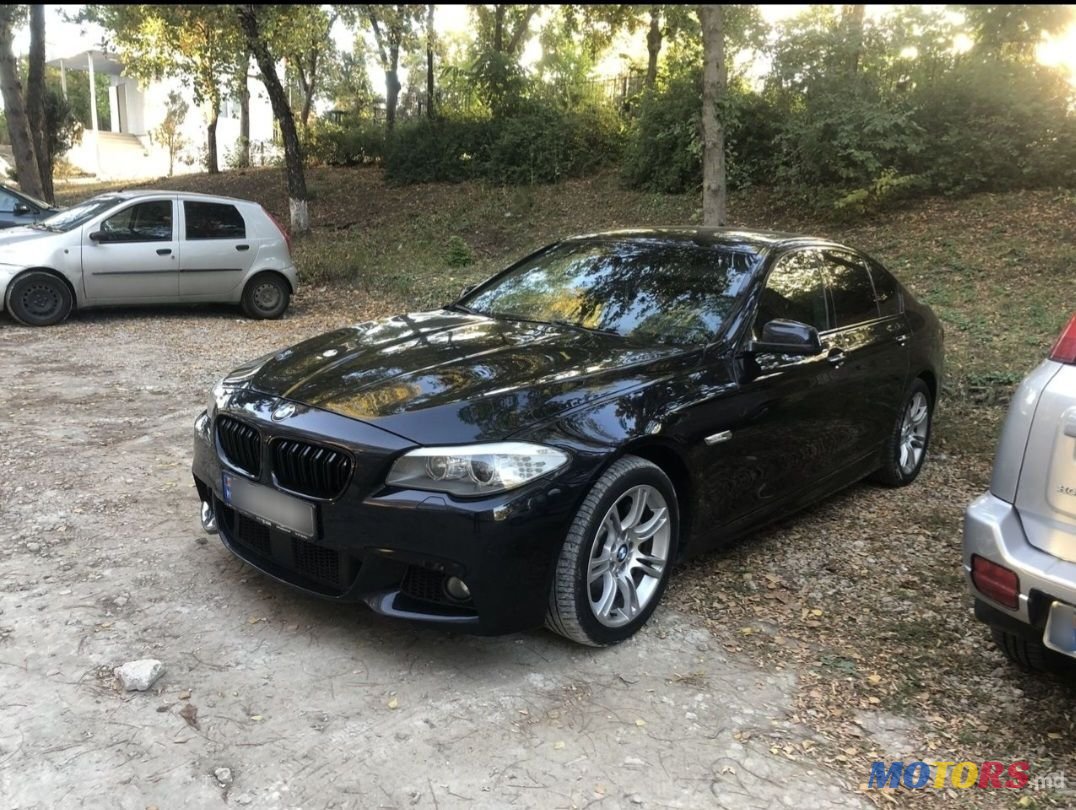2012' BMW 5 Series photo #2