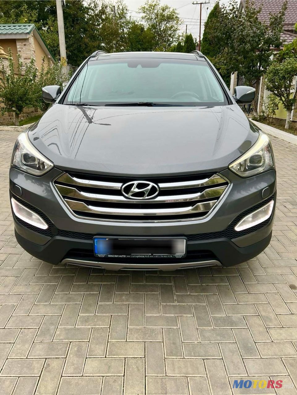 2013' Hyundai Santa Fe photo #1