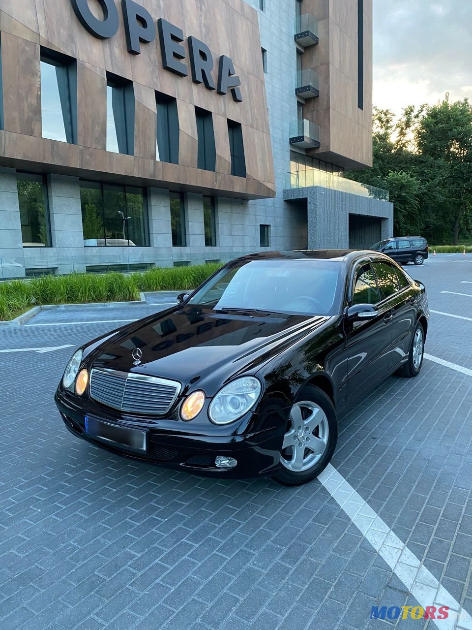 2004' Mercedes-Benz E Класс photo #1