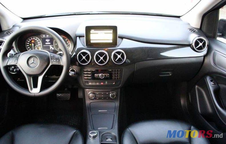 2012' Mercedes-Benz B photo #2
