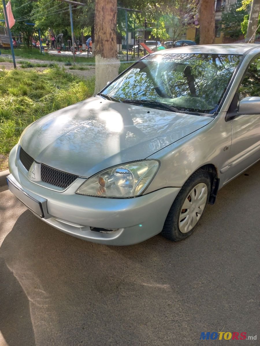 2005' Mitsubishi Lancer photo #1